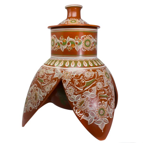 Nahuales, Petatillo Leaves and Flowers Tripod Vase, Bandera Clay Online now